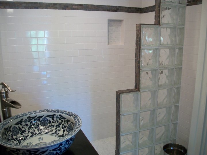 Chinoiserie Room private bath detail