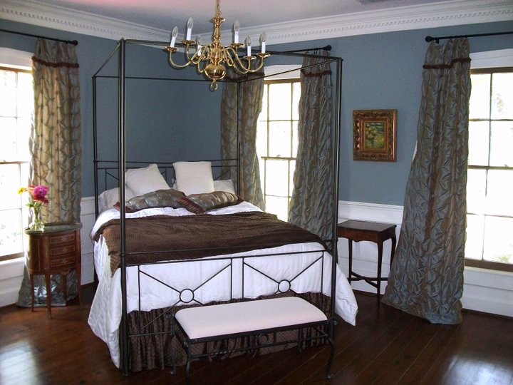 Vieux Carre Room at Bellamy Manor Bed and Breakfast